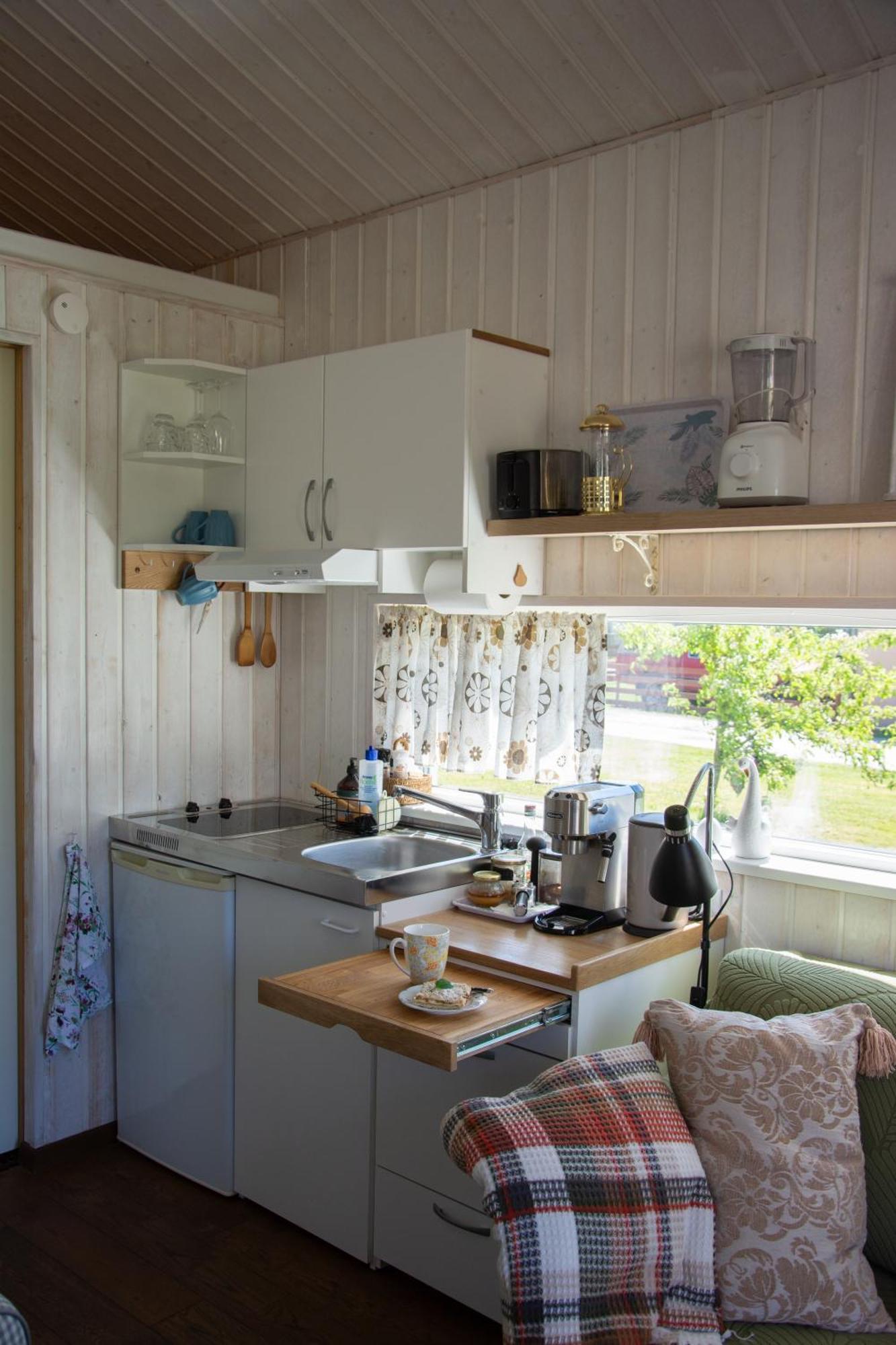 Elo Kuelalismaja Villa Kuressaare Buitenkant foto